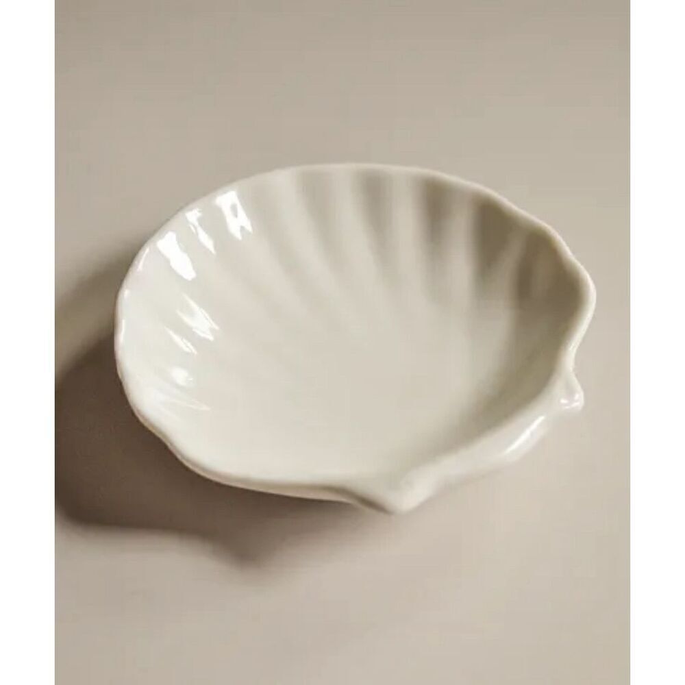 White ceramic seashell jewelry tray - jewelry dish